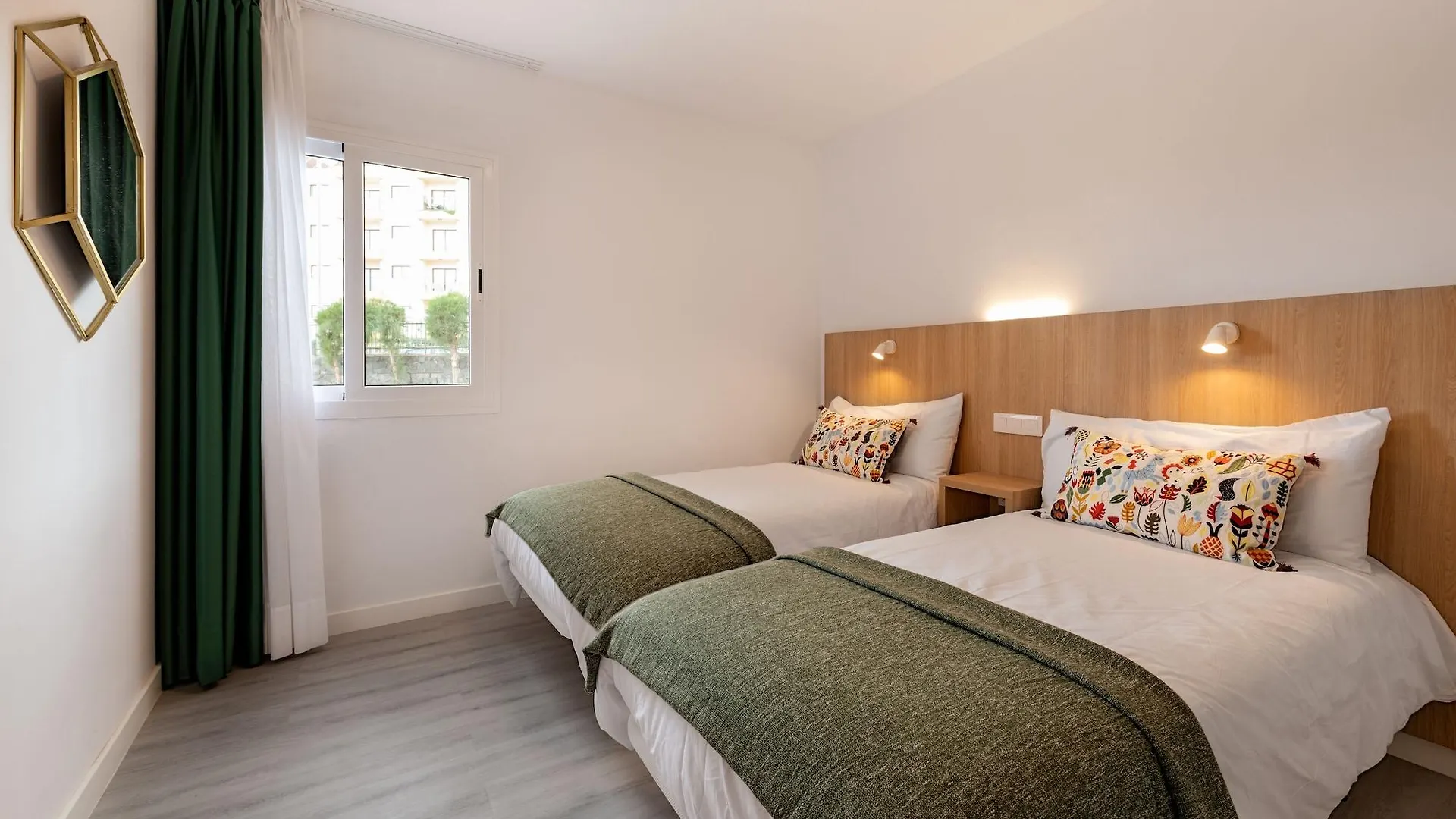 Aparthotel Roca Verde - Playa Del Ingles